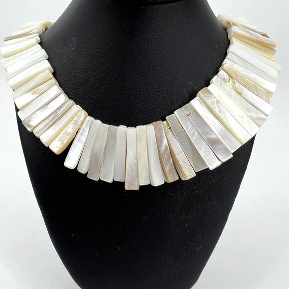Vintage Mother of Pearl Bib Necklace 18" - Picture 1 of 7